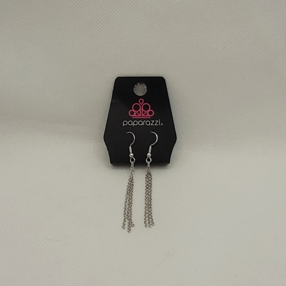 Silver Tone Link Chain Tassle Hook Dangle Earrings Paparazzi - Picture 5 of 7